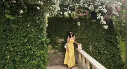 孙艺珍一家三口在公园玩太吸睛！她穿的像少女，玄彬拍照儿子陪她