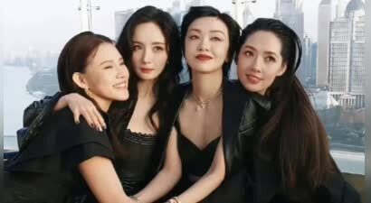 杨幂狂晒小糯米，谢依霖“真香”背后的秘密，揭秘她们的育儿真相