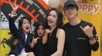 麦迪娜婆媳同游新疆打卡六星街，保姆跟着带娃，儿子女儿都超萌