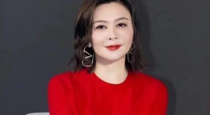住着上亿豪宅，却无儿无女靠弟弟养老，63岁的关之琳后悔了吗