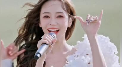 不带朱丹玩了？主持人40岁的困境，要么活成谢娜，要么活成侯佩岑