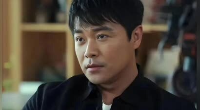 比陈晓更狠的男人出现了，他就是47岁的大导演陈思诚