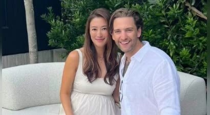 恭喜！香港知名女星怀孕九月临盆在即，挺巨大孕肚宣布二胎性别