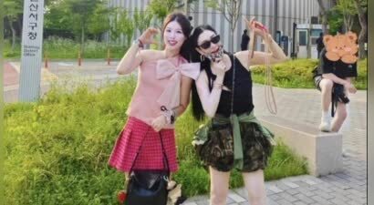 钟丽缇带家人赴韩看演唱会，状态超好活力满满