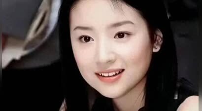 董洁的19岁，周迅和李嘉欣的19岁，都不如蔡少芬的19岁令人惊艳