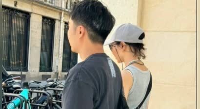 张曼玉巴黎歌剧院附近被偶遇，身形纤细少女感十足