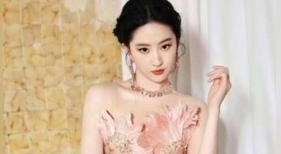 王晶：刘亦菲不是天赋型演员 但很拼努力非常有观众缘