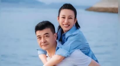 “戏霸”秦海璐，年纪越大越有味道，牢牢抓住二婚丈夫的心