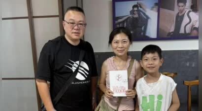 王鹤棣父亲称为了生计开的油炸店 儿子走红后盘下5个铺面