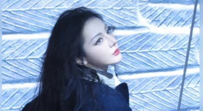 迪丽热巴复古名媛造型尽显女王气质