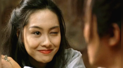 53岁朱茵被港媒指胸下垂？她晒美照力证身材依旧！