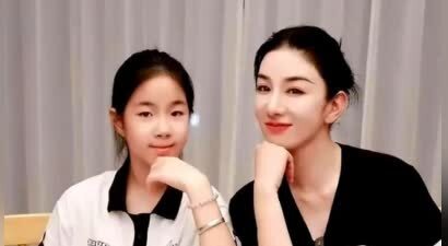 吃相难看？伊能静回应婚变过去4月，担心的事发生，或步黄奕后尘