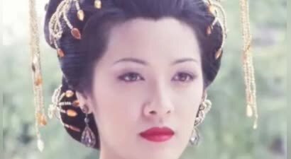 前港姐吐槽当年TVB辛酸经历,近年专注内地发展返港生活直言不习惯