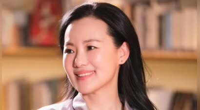 她陪伴陈道明8年，2亿身家不求名分，转身嫁王菲初恋成为人生赢家