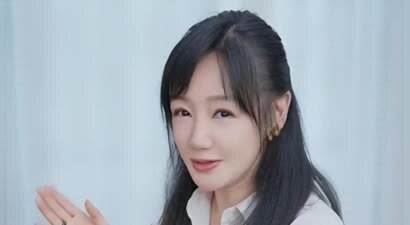 42岁胡歌儿女双全、家庭美满，分手16年后，薛佳凝后悔了吗？