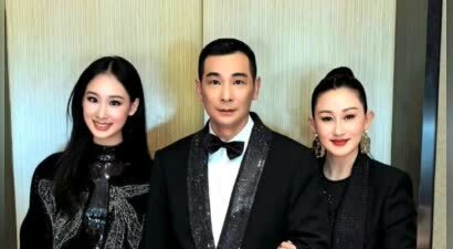 撞脸年轻版黄圣依！赵文卓女儿走秀亮相，告诉你啥叫惊鸿一瞥