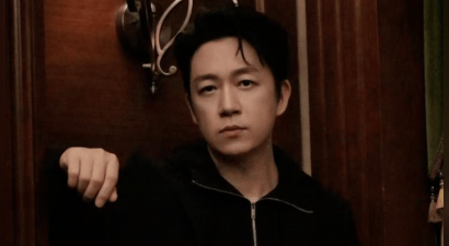 离婚13年后的潘粤明，51岁官宣喜讯，感叹人生竟能如此好转