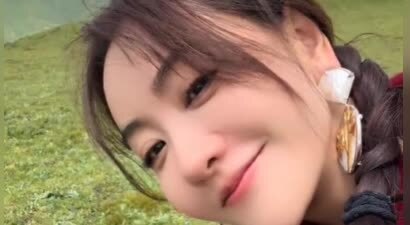 杨蓉一人去色达7天不看手机，每天只吃一锅面，担忧10年后的自己