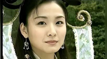 47岁知名女星自曝遭25岁前男友性侵，将索赔300万，上周才分手