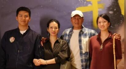 52岁卢芳也没想到，从小当宝的一对儿女，早就开始给胡军争光了