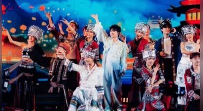 周深「深深的」巡回演唱会贵阳站落幕 七夕限定 家乡夜晚被歌声与烟火点亮