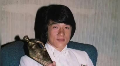 王晶爆料成龙拍戏拼命有一次差点死掉！称李小龙跟成龙没有可比性