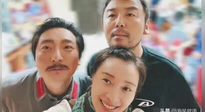 53岁吴越回母校“接地气”坐地畅聊，与雷佳音郭京飞搞怪自拍