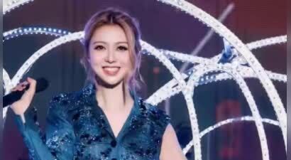 方大同离世仅半年，44岁薛凯琪就迎来了“反噬”，开演唱会被群嘲