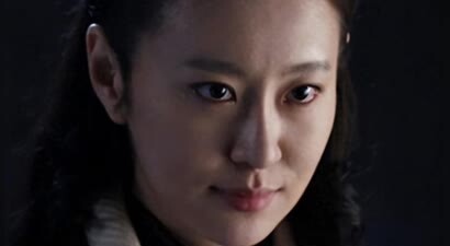 《伪装者》里唯一没红的演员！当年被胡歌撞断锁骨的她，现状怎样