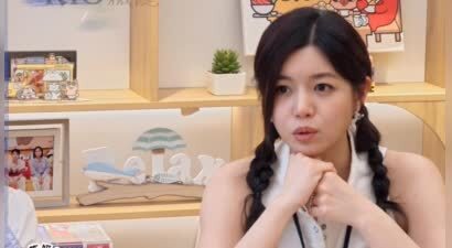 同样是“中年失婚”，42岁陈妍希和45岁董璇，活成了不一样的自己