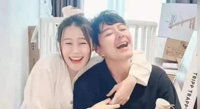 TVB模范夫妻街边卖鱼？两人配合默契，今年刚生子家庭幸福