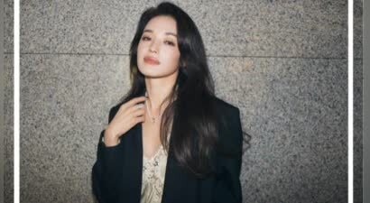 舒淇时尚表现力绝了！缎面长裙外搭西装，单手叉腰松弛感拉满