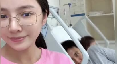 杜淳妻子回应女儿住院：是脱水导致的酸中毒