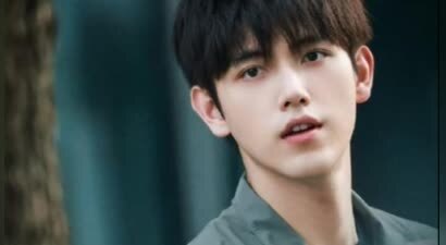 演技差还资源不断，这3位捧不红的"关系户"，让人看着就闹心