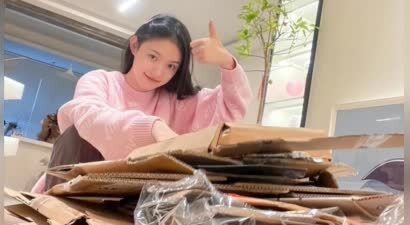 明星有多邋遢？衣服鞋子满天飞，豪宅变成垃圾堆