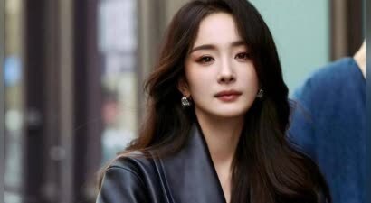 杨幂暖心回应女演员冬季穿礼服：有保暖措施，不必过分心疼，专业态度有温度