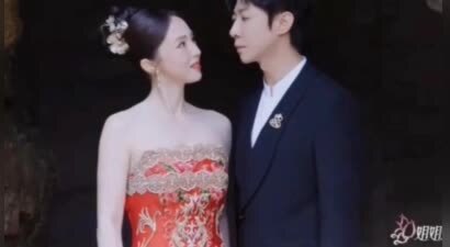 董璇张维伊婚纱照曝光，一个像女王，一个像保镖