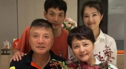 儿女都是债，女儿离婚儿子成剩男，58岁茹萍风光背后也难逃心酸！