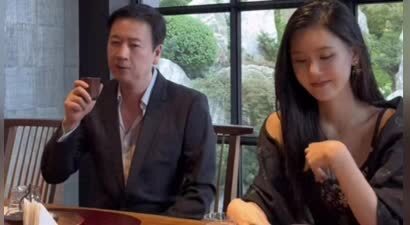 放过杨钰莹吧！一直碰瓷的赖文峰女友，这次人设崩塌：婚事或会黄