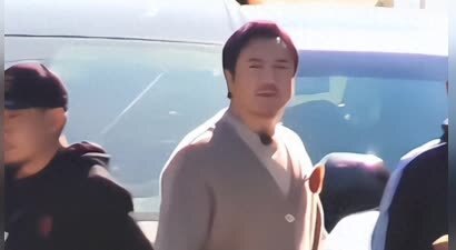 沈腾一众好友聚会，生图脸肿发福全是褶，却被眯眯眼的王安宇抢镜
