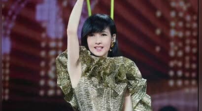周慧敏的“耻辱”婚姻：恋爱15年才过门，婚后丈夫被曝8次不忠诚