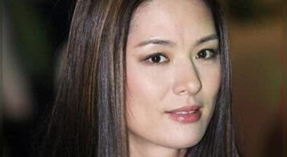 惨遭婚内出轨后，她成了身家过亿的富婆，如今前夫患病，小三瘫痪