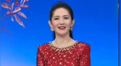 谁在给谢娜撑腰？被骂“疯癫”十几年，如今44岁主持央视中秋晚会