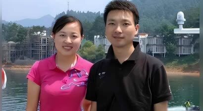 “央视一哥”康辉，丁克一辈子，却在四十岁接到一通电话让他后悔