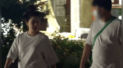 阚清子孕晚期与老公悠闲散步！步履从容状态佳，幸福临门画面温馨