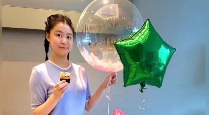 刘銮雄女儿23岁生日，与吕丽君外出庆祝称家人最棒，刘銮雄没来
