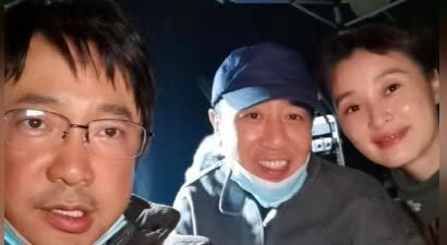 53岁吴越生日照曝光，于和伟徐峥竟都在场，这状态谁看了不服？