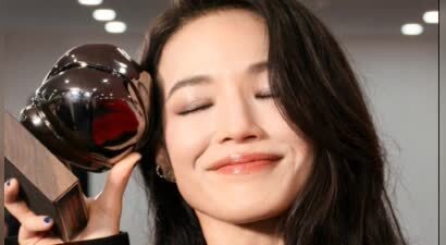 辛芷蕾、舒淇缺席时尚盛典被狂踩，暴露出娱乐圈流量为王的尴尬！