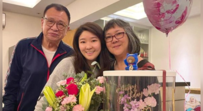 许绍雄与太太结婚33年零绯闻，砸7位数帮女儿创业，待继子比亲爹还上心