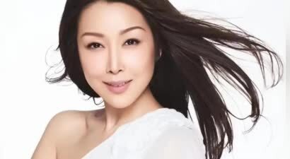 歌手孙悦“克夫”传言打破，如今嫁大9岁富豪生娃，成为人生赢家